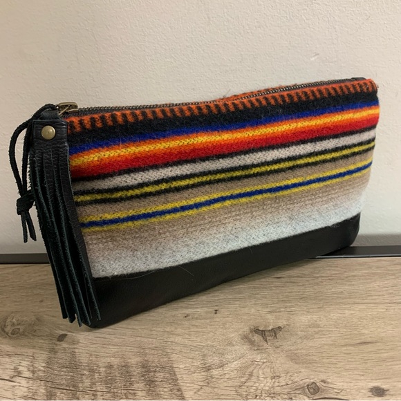 MIXD CO Black Leather INDIAN Blanket WOOL Southwestern CLUTCH Tassel PURSE Bag - Picture 3 of 4